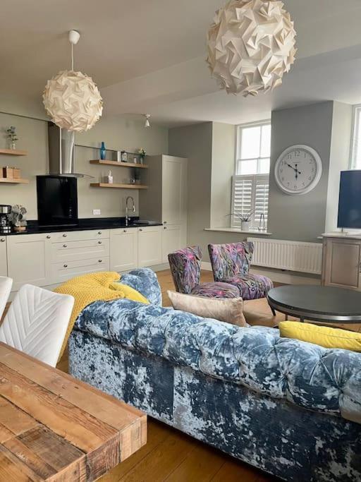 Luxurious 2 Bedroom Apartment In Central Berwick Экстерьер фото