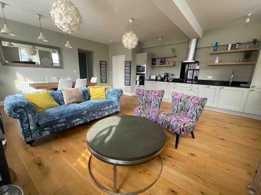 Luxurious 2 Bedroom Apartment In Central Berwick Экстерьер фото